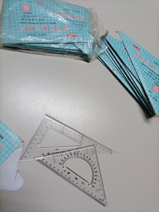 Conjuntos de esquadro e transferidor