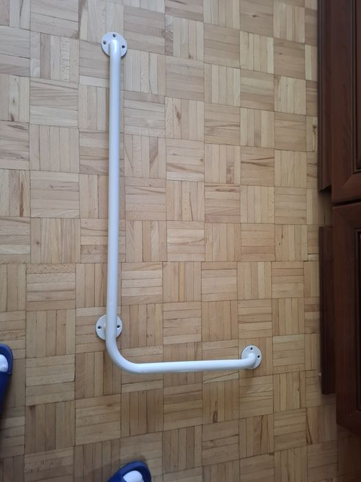 Uchwyt łazienkowy