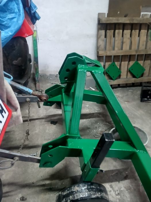 Narzędzia rolnicze głębosz dwuzębny na kołach regulowane kołami