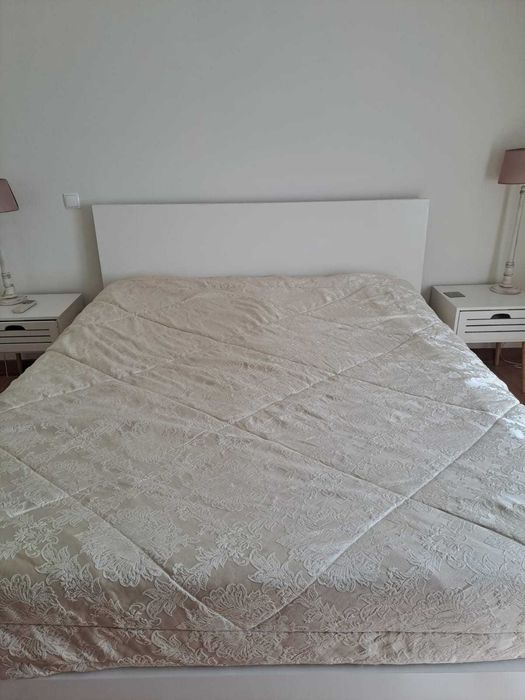 Venda de cama de casal com estrado 160x200cm