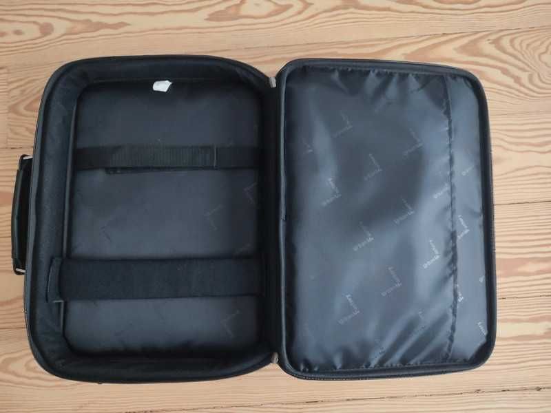 Czarna torba na laptopa Urban Factory 39 x 27 x 7 cm, 12-14,1 cali