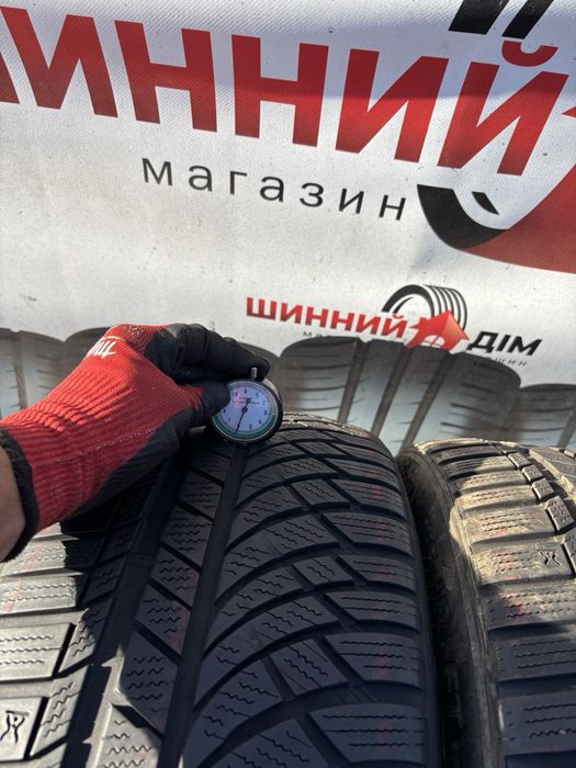 Шини 245/45 R19 пара Kumho  6мм, зима