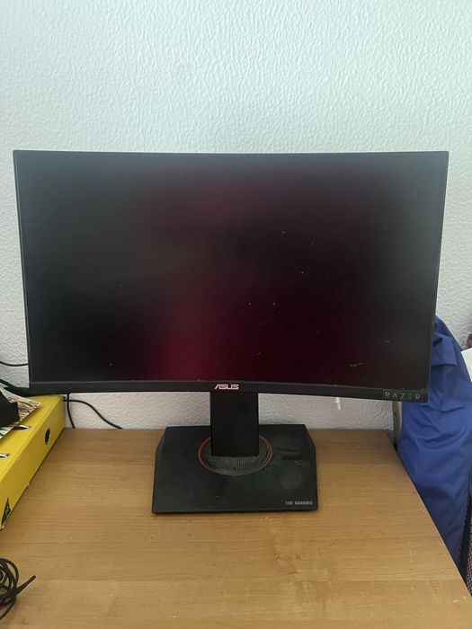 Monitor Asus Tuf Gaming Curvo 144hz