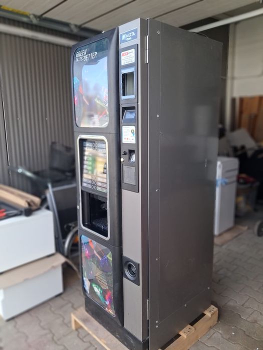 Automat vendingowy Necta Opera
