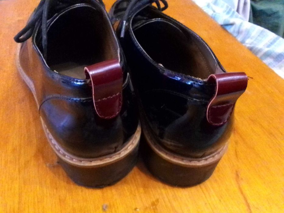 Туфельки "оксфорды" под лаковую кожу р.40 хорошее состояние