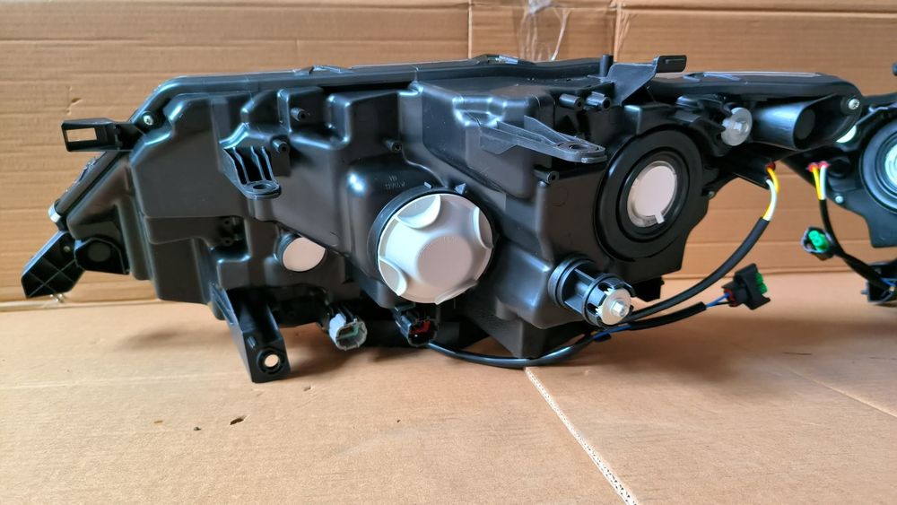 Фари фара на Nissan Rogue T32 2017 2018 2019