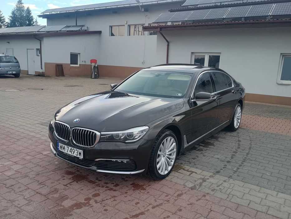 BMW Seria 7 G12 wentyle logic7 harman komforty radar panorama