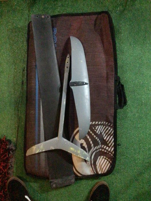 Prancha + Foil P/kitesurf&wingfoil