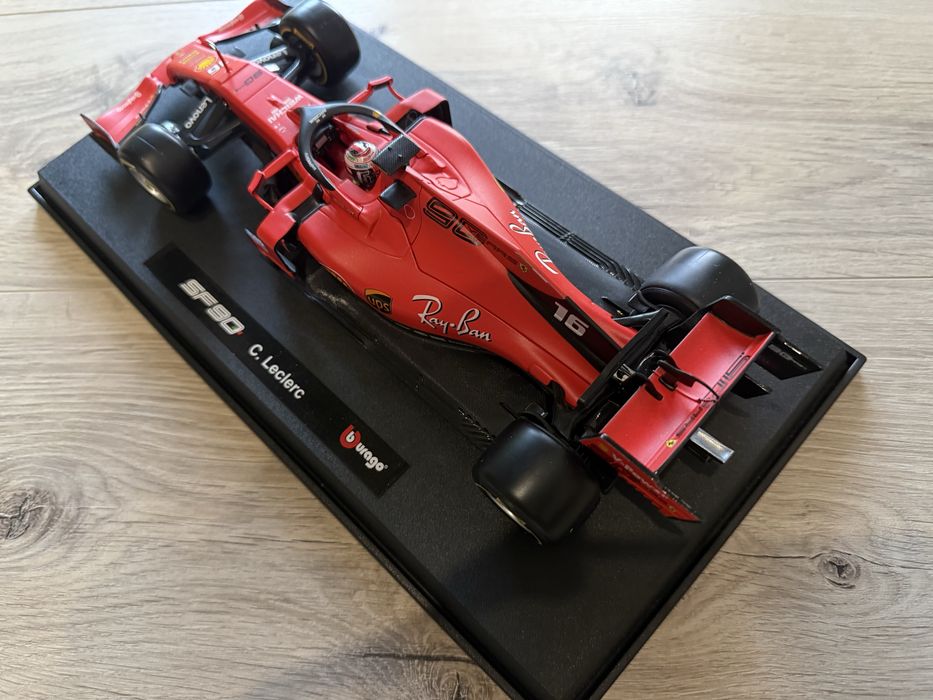 Модель боліда F1 Ferrari