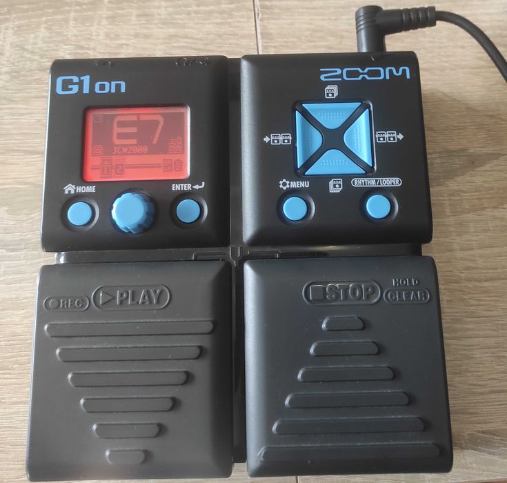 Multiefekt/procesor gitarowy Zoom G1on