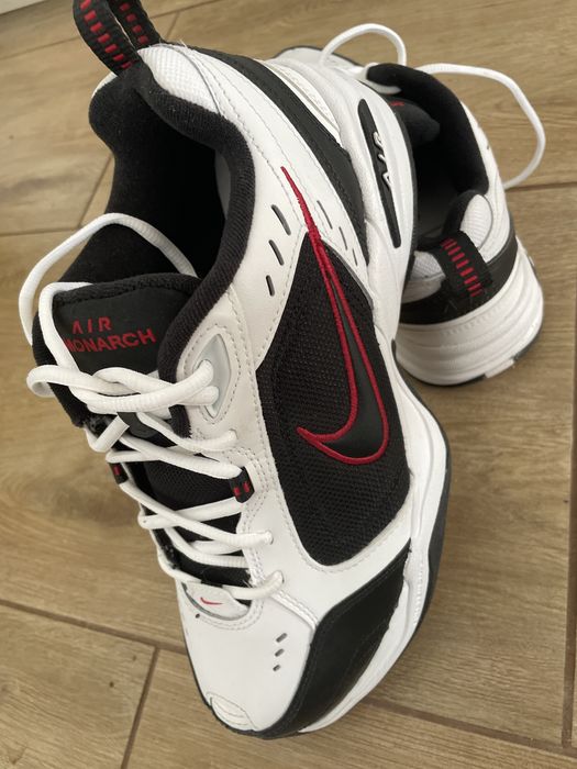NOWE Buty NIKE - Air Monarch White/Black 41