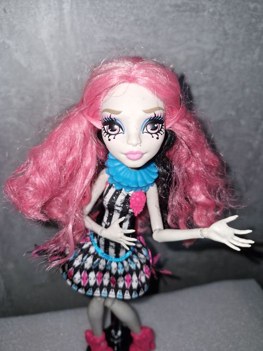 Монстер Хай Рошель Гойл Циркова