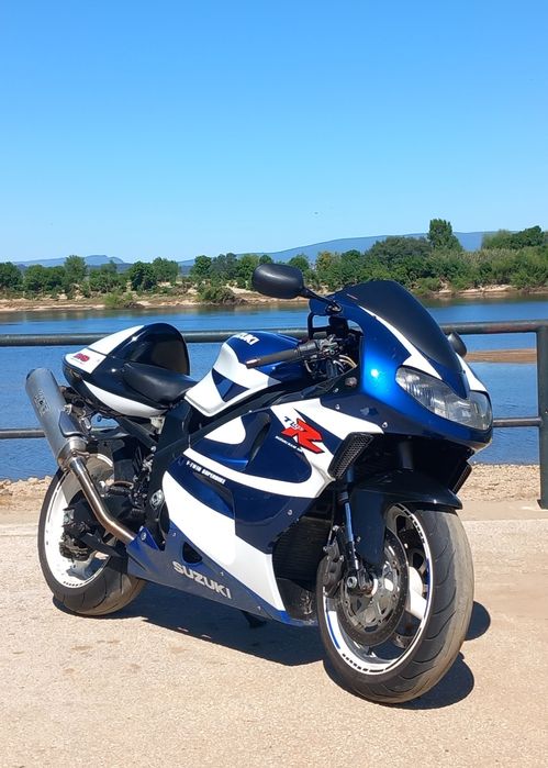 Suzuki tl1000r em excelente estado