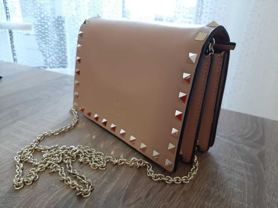 Продам клатч Valentino