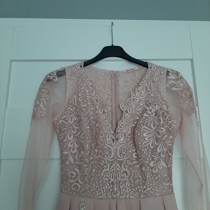 Suknia  na studniówkę pudrowy róż