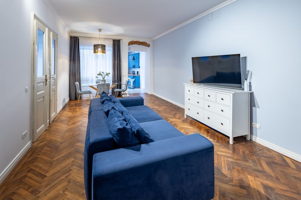 Подобова оренда Львів площа Ринок 28 Romari Apartment