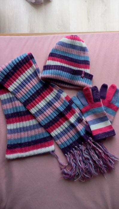 Набір шапка з шарфом і рукавички
