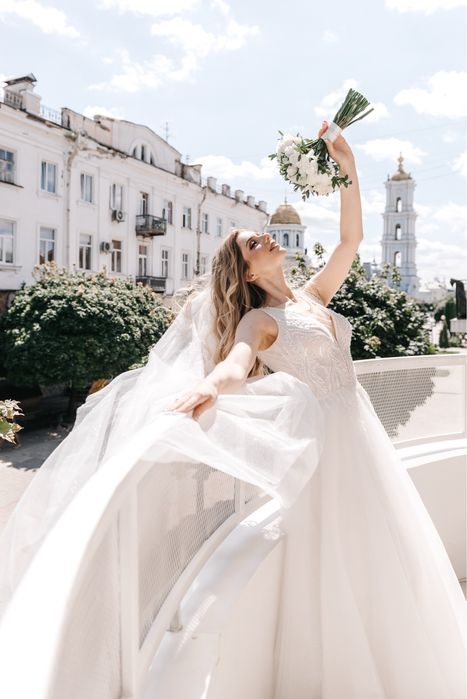 Весільна сукня літня