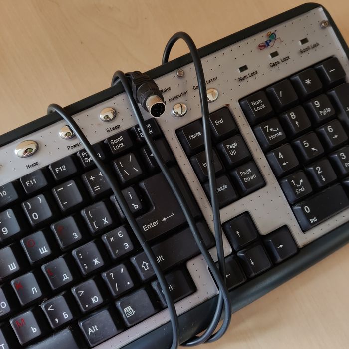 Темна клавіатура до ПК