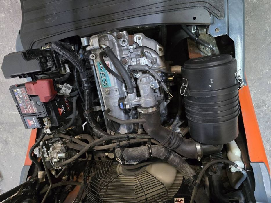 Навантажувач вилковий, газовий 1.5 тонни
Toyota 02-8FGF15