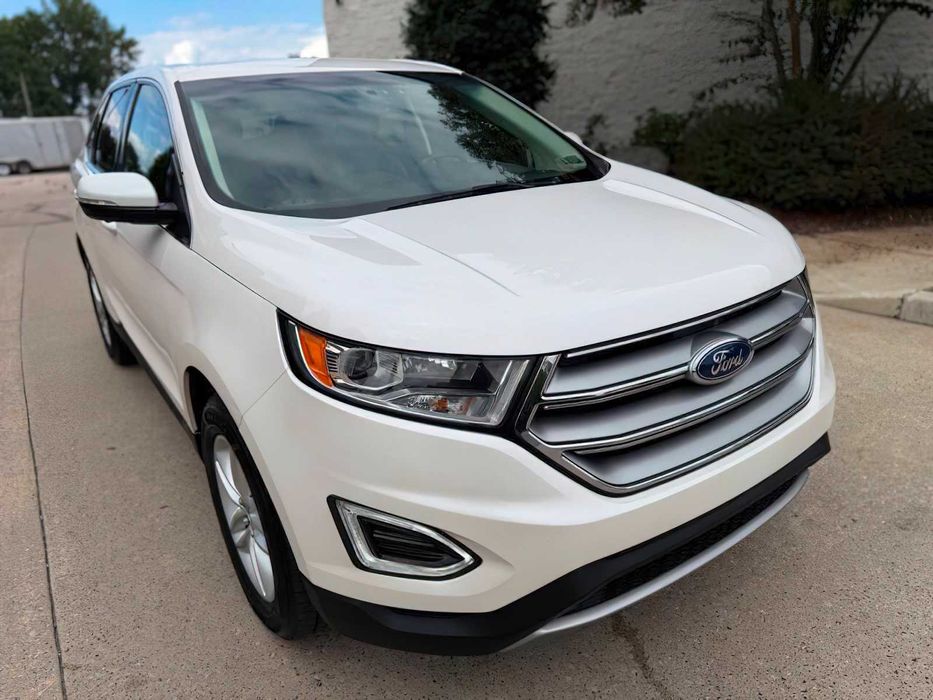 Ford Edge      2017