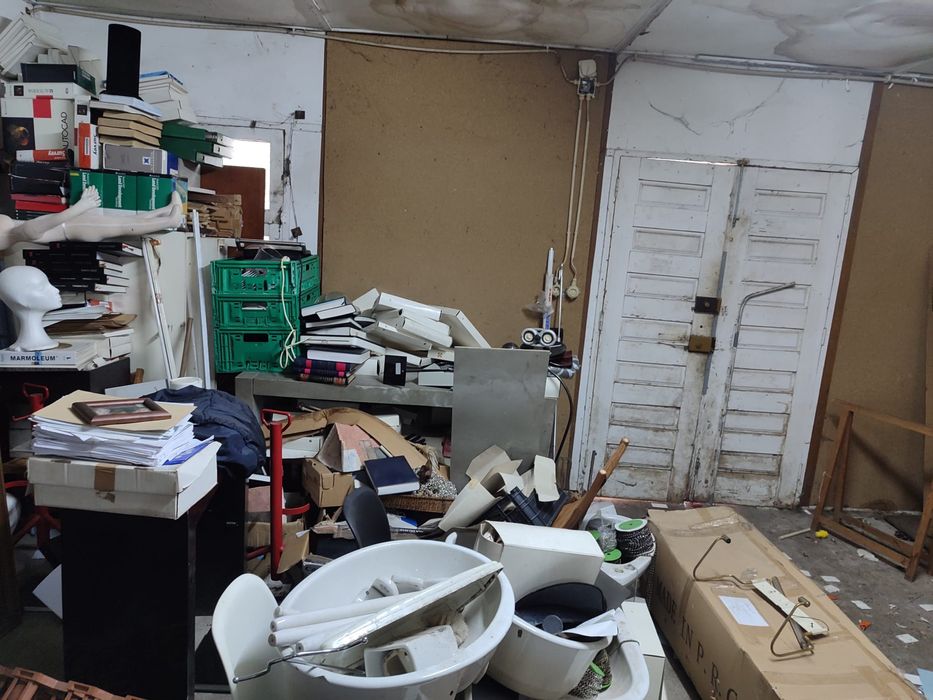 Vende se recheio de armazém