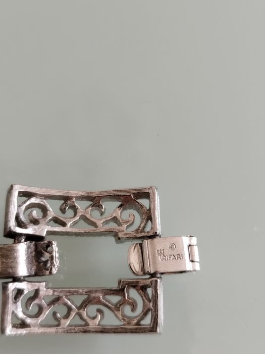 linda pulseira Trifari vintage
