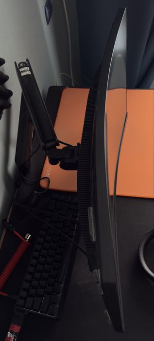 Ігровий монітор Gigabyte G27FC 165 гц 27 дюймів + SkyDimo підсвітка