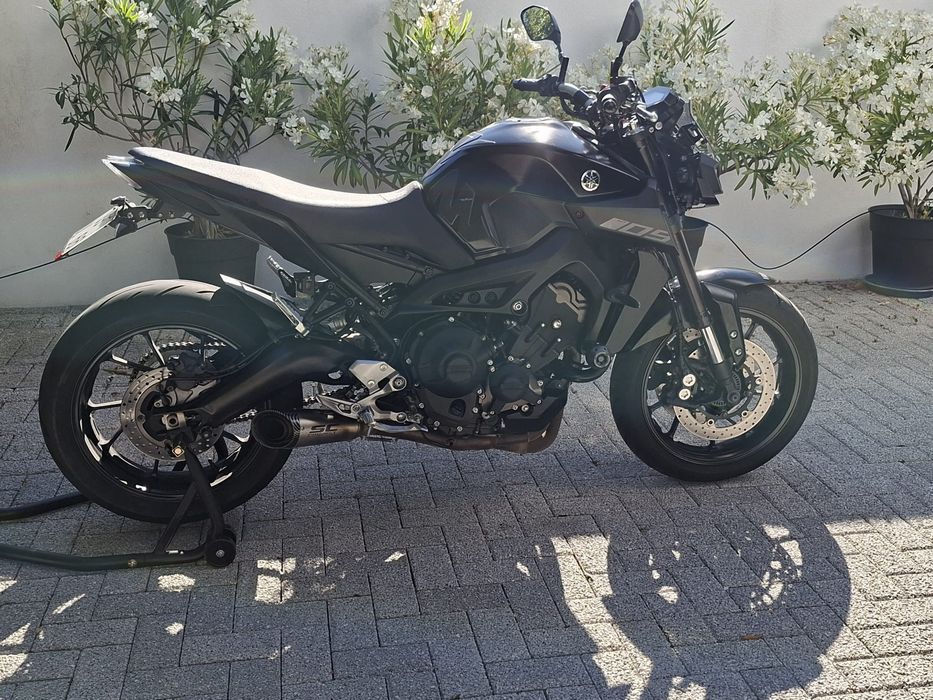 Yamaha MT-09 Preta