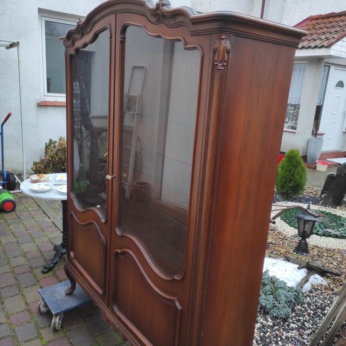 Witryna wahrings drewno orzech