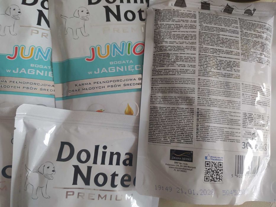 Karma w saszetkach  Dolina Noteci dla  szczeniąt i młodych psów