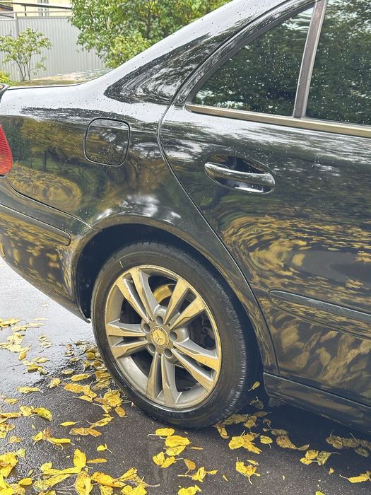 Продам Mercedes W211