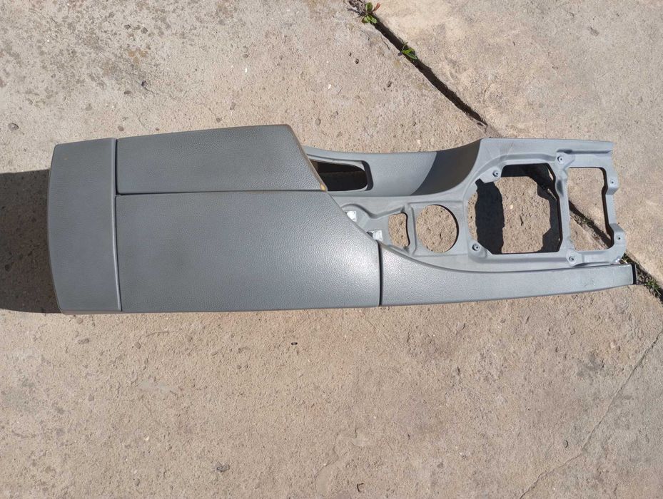 подлокотник, центральна конслоль BMW e60 (сірий)