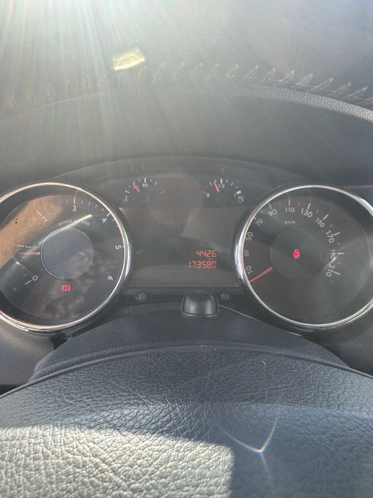 Peugeot 5008 1.6 hdi 2011