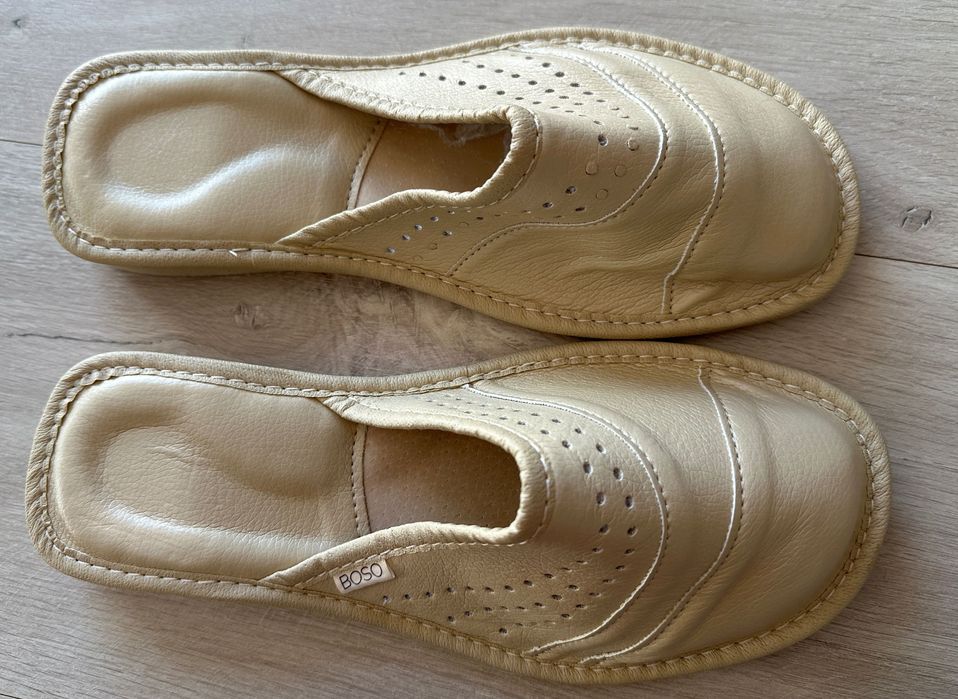 Nowe pantofle damskie, skórzane, polski produkt, rozmiar 39