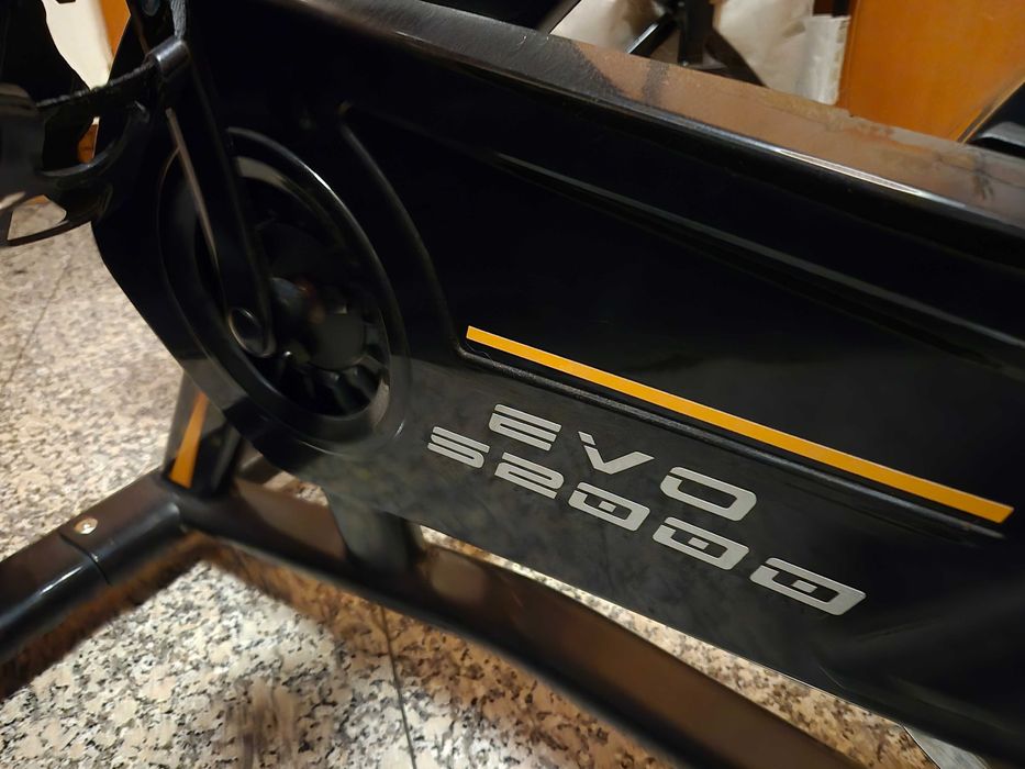 Bicicleta indoor EVO S2000