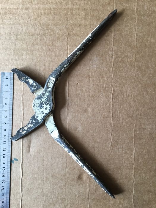 Ключ газовий трубний.