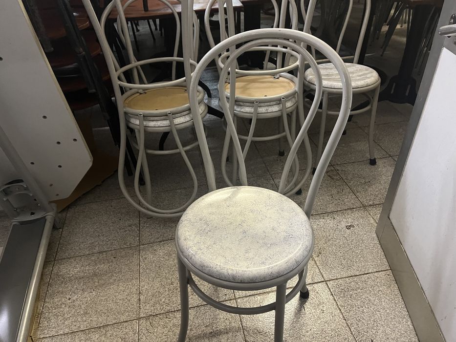 Cadeiras varias unidades