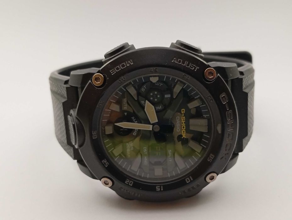 Zegarek Casio G-Shock GA-2000SU-1AER