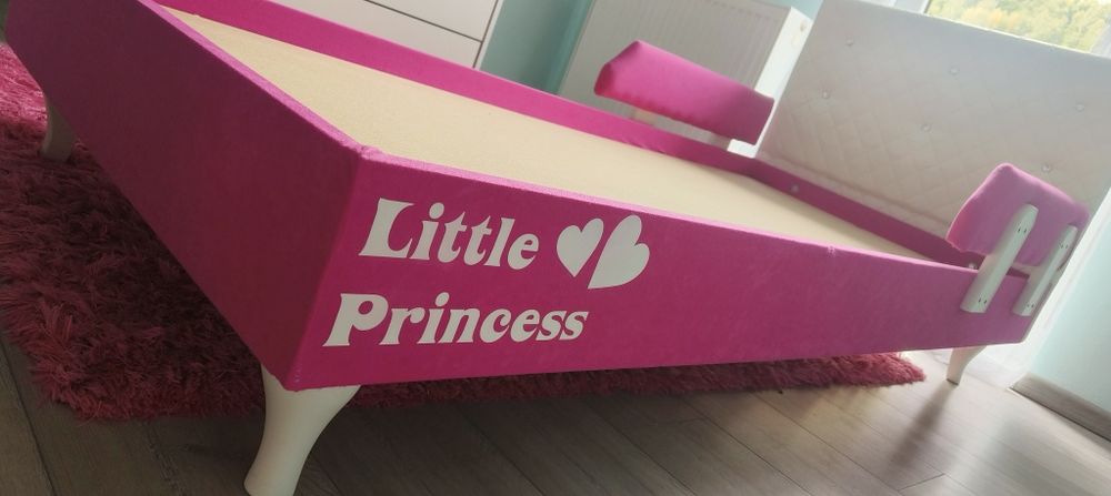 Sprzedam zestaw mebli dziecięcych dla dziewczynki – biały z różowym ak