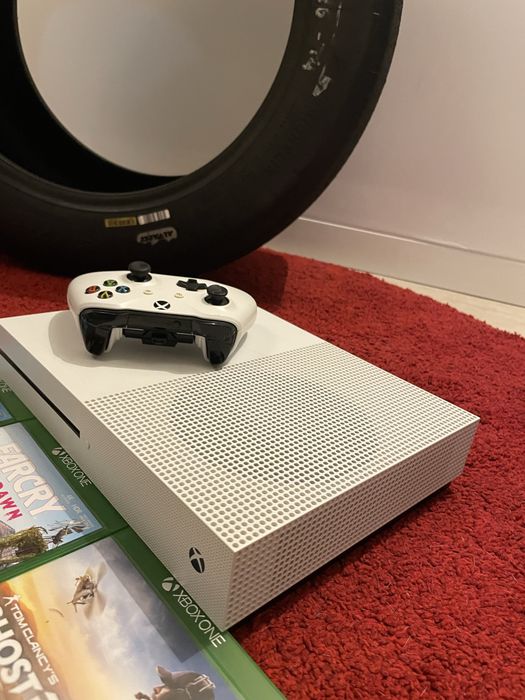 XBOX ONE S 500GB com vários Jogos