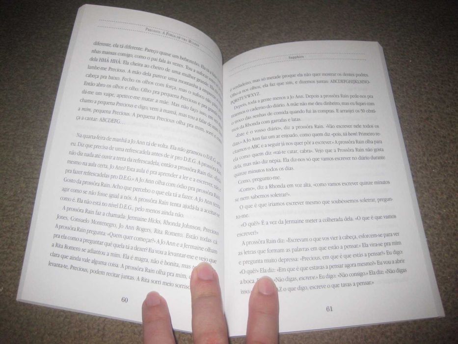 Livro "Precious: A Força de Uma Mulher" de Sapphire