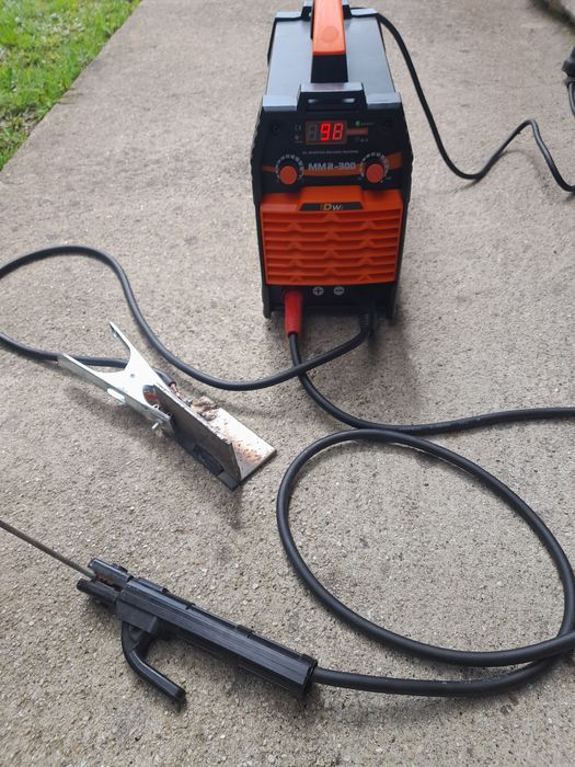 Maquina soldar nova na caixa