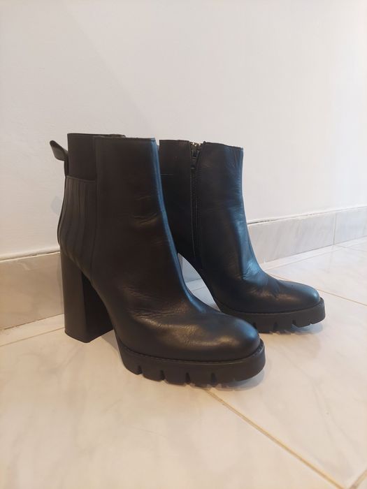 Botas Zara 100% couro (como novas) tam. 38