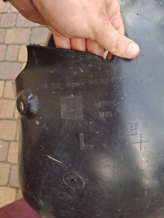 Nadkole plastikowe lewe przód VW Golf 5 1K5805977B