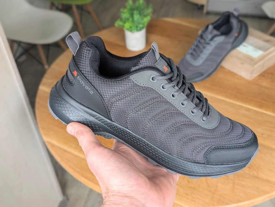 Чоловічі кросівки