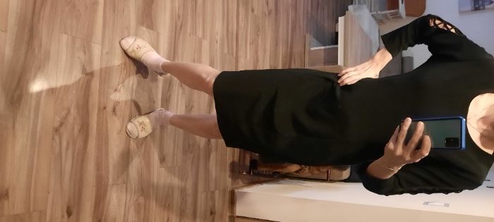 Elegancka czarna sukienka roz. 42