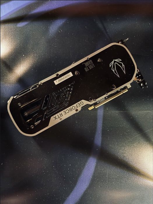 Zotac RTX 4070 Super amp holo (Аналог rtx 5070