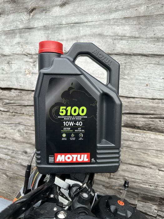 Моторне мастило Мотуль 5000 10w40 4T