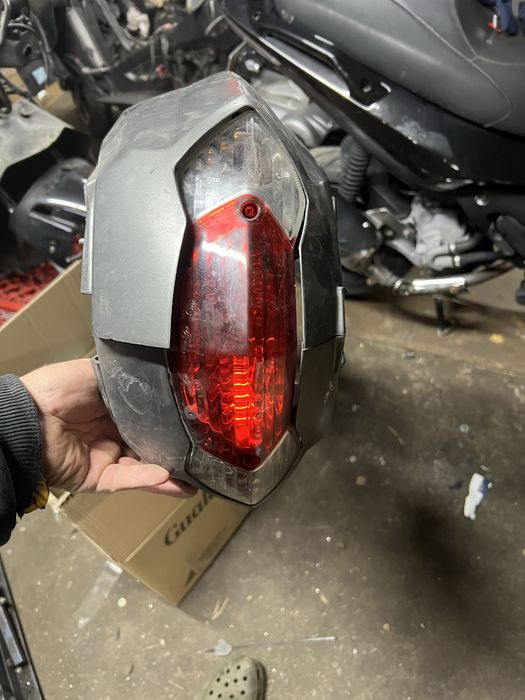 Peugeot kisbee 50 ogon zadupek